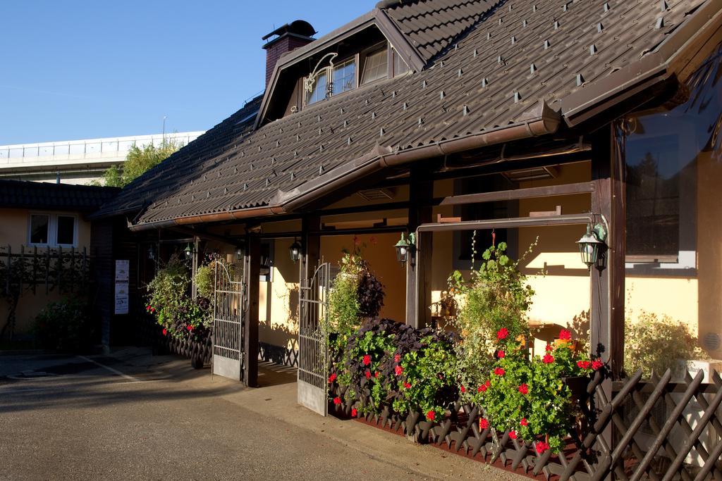Crni Baron Pension Black Baron Maribor Luaran gambar